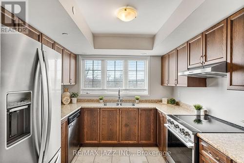 331 - 2338 Chevron Prince Path, Oshawa (Windfields), ON - Indoor Photo Showing Kitchen With Stainless Steel Kitchen With Double Sink