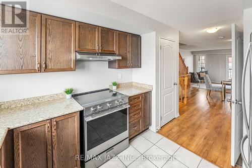 331 - 2338 Chevron Prince Path, Oshawa (Windfields), ON - Indoor Photo Showing Kitchen