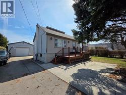 100 CORMAN Avenue  Stoney Creek, ON L8G 3W2