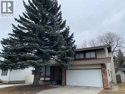 319 Woodside Circle SW  Calgary, AB T2W 3K2