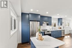 571 BERWICK CRESCENT Oshawa (Mclaughlin), ON L1J 3E6