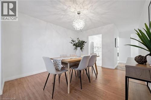 93 Westwood Road Unit# 607, Guelph, ON - Indoor Photo Showing Dining Room