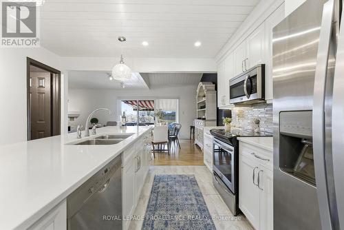 1 - 1798 Old Hwy 2, Quinte West (Sidney Ward), ON - Indoor Photo Showing Kitchen With Double Sink