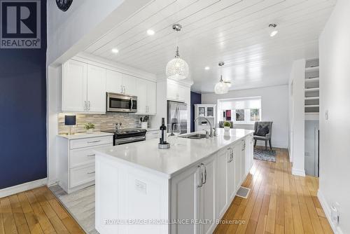 1 - 1798 Old Hwy 2, Quinte West (Sidney Ward), ON - Indoor Photo Showing Kitchen With Double Sink With Upgraded Kitchen