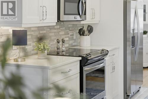 1 - 1798 Old Hwy 2, Quinte West (Sidney Ward), ON - Indoor Photo Showing Kitchen With Upgraded Kitchen