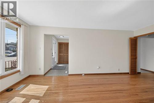 122 Glen Forest Drive, Hamilton, ON - Indoor Photo Showing Other Room