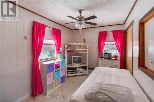 874 Cedar Point Road, Tiny, ON - Indoor Photo Showing Bedroom