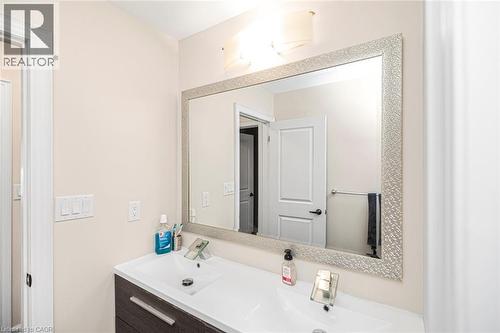 70 Fleming Crescent, Caledonia, ON - Indoor Photo Showing Bathroom