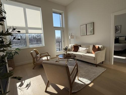 3210 96 HIGH Street N  Thunder Bay, ON P7A 5R3