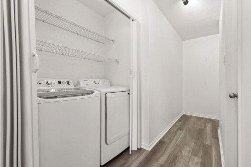 Laundry - B-325 Rue Champlain, Gatineau (Hull), QC - Indoor Photo Showing Laundry Room