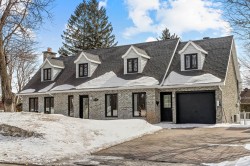 810 Rue de Nanteuil  Québec (Charlesbourg), QC G1G 2R7