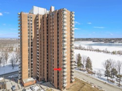 608-285 Rue Laurier Gatineau (Hull), QC J8X 3W9