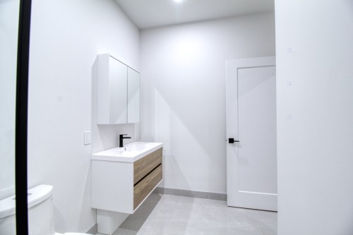 Bathroom - 503-2030 Rue Lucien-Thimens, Montréal (Saint-Laurent), QC - Indoor