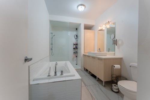 Bathroom - 750 1Re Avenue, Montréal (Lachine), QC - Indoor Photo Showing Bathroom
