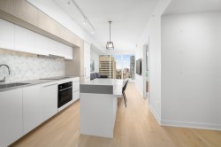2812-1188 Rue St-Antoine O. Montréal (Ville-Marie), QC H3C 1B4