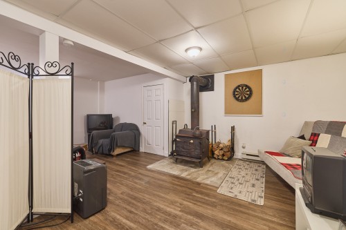 Salle familiale - 290 Rue De La Montagne, Entrelacs, QC - Indoor Photo Showing Other Room