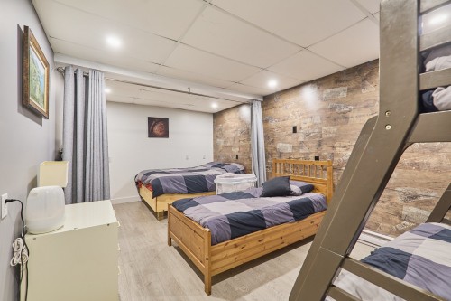 Salle de jeux - 290 Rue De La Montagne, Entrelacs, QC - Indoor