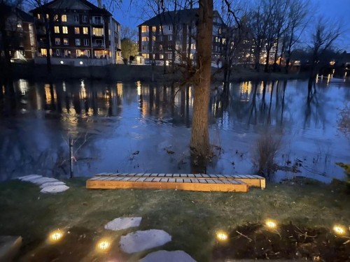 2-61 Prom. des Îles  Laval (Chomedey), QC H7W 5J6