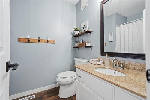 7 Conlin St, Winnipeg, MB 