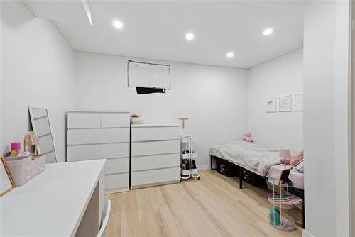 7 Conlin St, Winnipeg, MB 