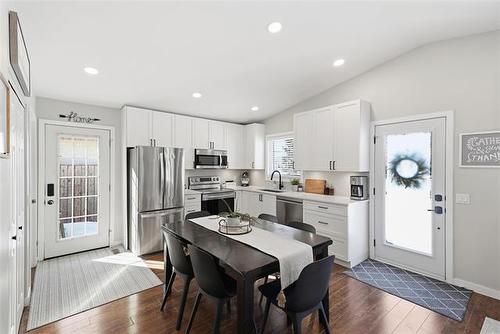 7 Conlin St, Winnipeg, MB 