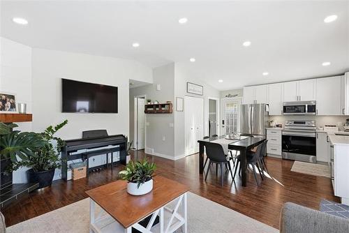 7 Conlin St, Winnipeg, MB 