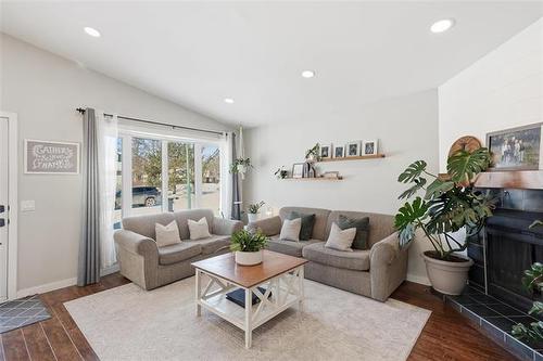 7 Conlin St, Winnipeg, MB 