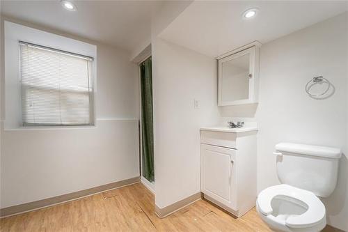 130 Fort St, Winnipeg, MB 