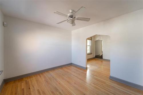 130 Fort St, Winnipeg, MB 