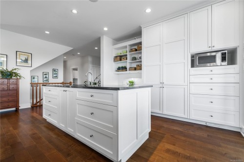 742 Nelson Rd, Campbell River, BC 