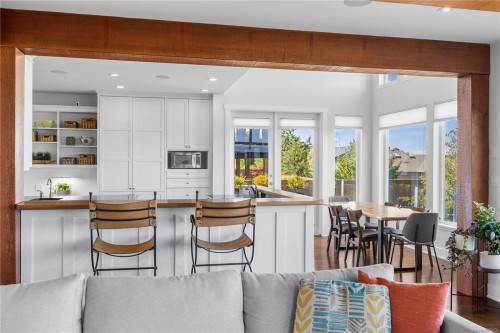 742 Nelson Rd, Campbell River, BC 