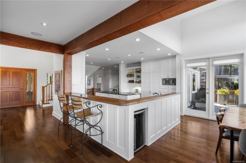 742 Nelson Rd, Campbell River, BC 