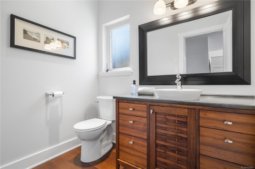 742 Nelson Rd, Campbell River, BC 