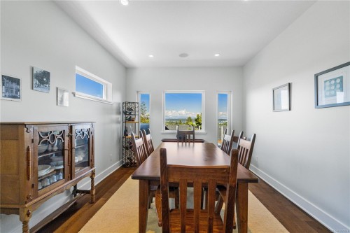742 Nelson Rd, Campbell River, BC 