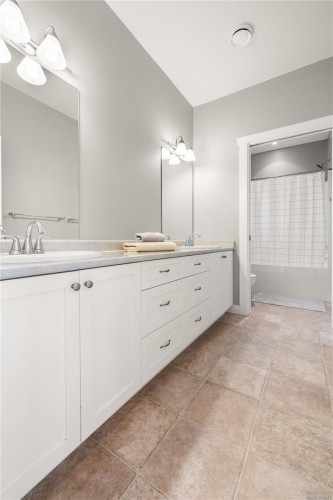 742 Nelson Rd, Campbell River, BC 
