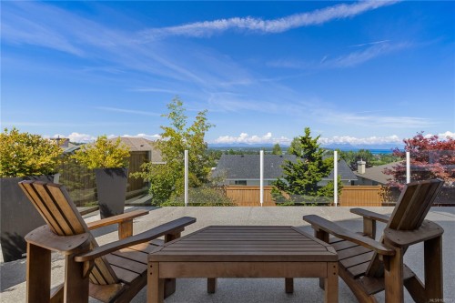 742 Nelson Rd, Campbell River, BC 