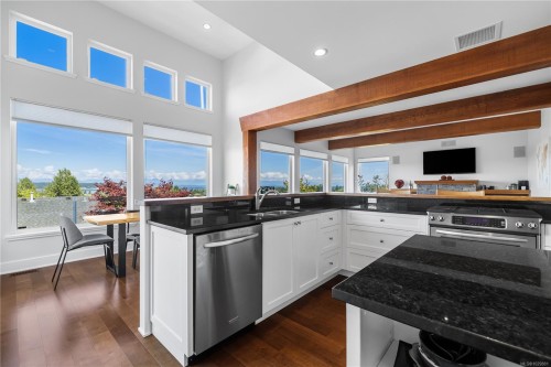 742 Nelson Rd, Campbell River, BC 