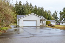 3043 Raymur Pl Qualicum Beach, BC V9K 2N9