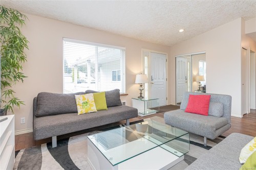 3043 Raymur Pl, Qualicum Beach, BC 