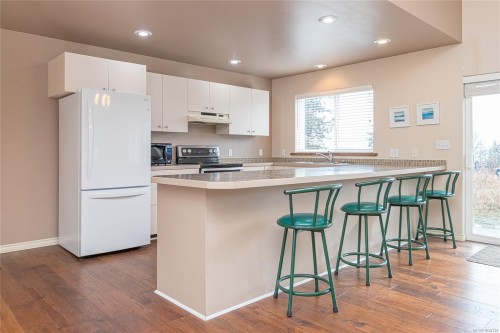 3043 Raymur Pl, Qualicum Beach, BC 