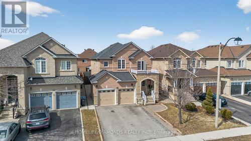 62 DON MINAKER DRIVE  Brampton, ON L6P 1R3