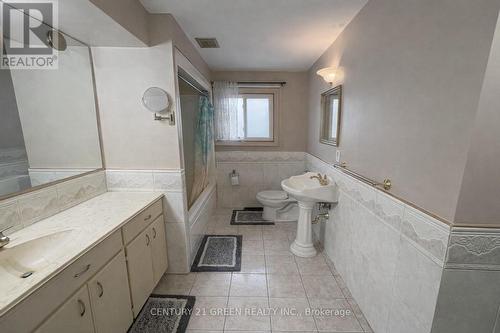 73 Owen Place, Hamilton, ON - Indoor Photo Showing Bathroom