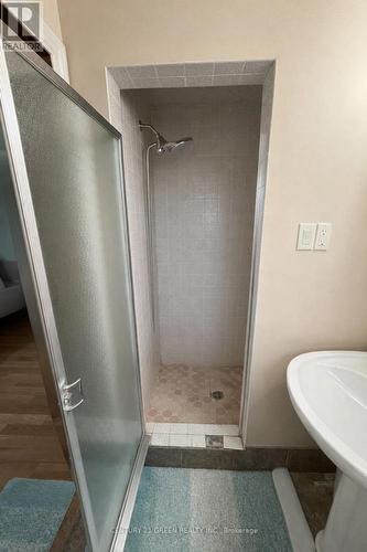 73 Owen Place, Hamilton, ON - Indoor Photo Showing Bathroom