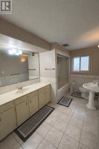 73 Owen Place, Hamilton, ON - Indoor Photo Showing Bathroom