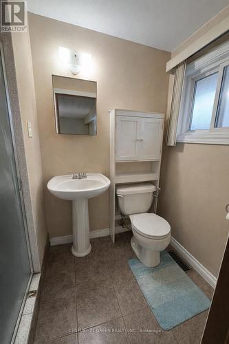 73 Owen Place, Hamilton, ON - Indoor Photo Showing Bathroom