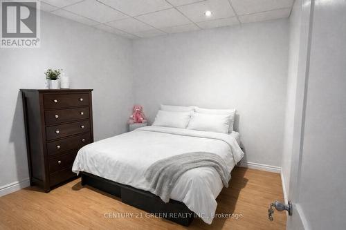 73 Owen Place, Hamilton, ON - Indoor Photo Showing Bedroom