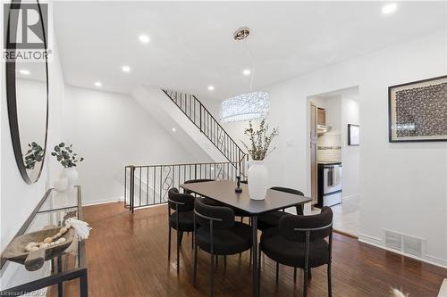 587 Timber Lane, Burlington, ON - Indoor Photo Showing Dining Room