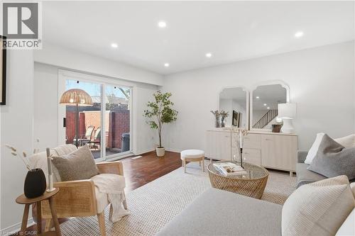 587 Timber Lane, Burlington, ON - Indoor Photo Showing Other Room