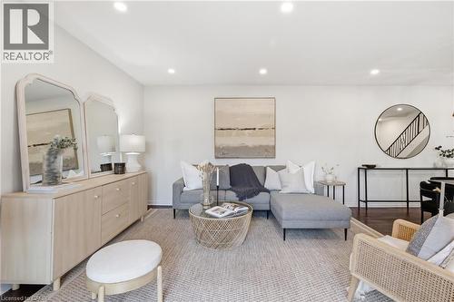 587 Timber Lane, Burlington, ON - Indoor Photo Showing Other Room