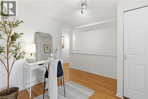 587 Timber Lane, Burlington, ON - Indoor Photo Showing Other Room